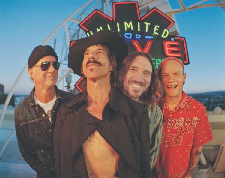 Чудова музична сімка: зрілі Red Hot Chili Peppers та епічний маніфест від Muse, дволикий Джек Вайт і повернення Джуліана Леннона, новаторство Бенджаміна Клементіна і не тільки Чудова музична сімка: зрілі Red Hot Chili Peppers та епічний маніфест від Muse, дволикий Джек Вайт і повернення Джуліана Леннона, новаторство Бенджаміна Клементіна і не тільки