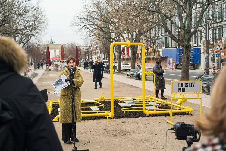 Активісти встановили інсталяцію в Берліні на річницю вторгнення росії в Україну Активісти встановили інсталяцію в Берліні на річницю вторгнення росії в Україну
