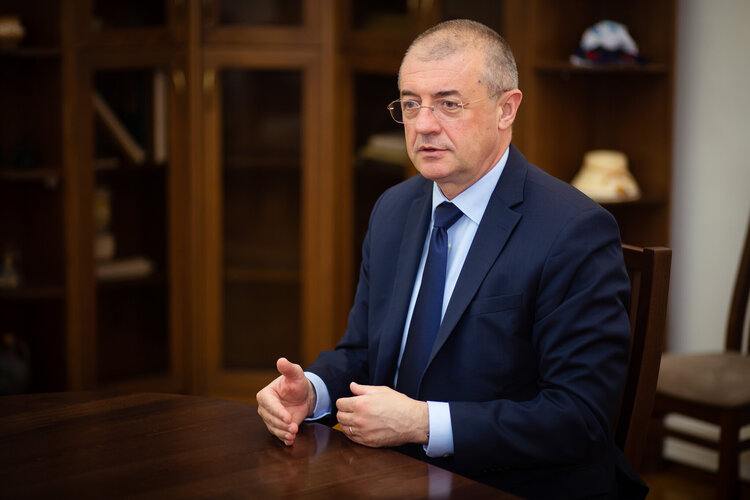 Посол Румунії в Україні: «Бізнес має отримати компенсацію за збитки, завдані російською агресією, починаючи з 2014 року» Посол Румунії в Україні: «Бізнес має отримати компенсацію за збитки, завдані російською агресією, починаючи з 2014 року»
