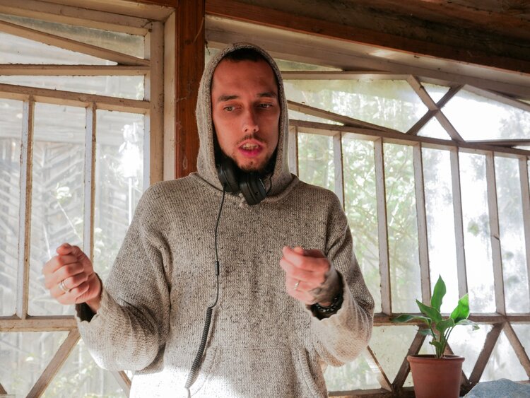Режисер стрічки про збиття літака МН-17: «Коли ми дивимося кіно, то проживаємо дуже різні життя – це ілюзія певного життєвого досвіду» Режисер стрічки про збиття літака МН-17: «Коли ми дивимося кіно, то проживаємо дуже різні життя – це ілюзія певного життєвого досвіду»