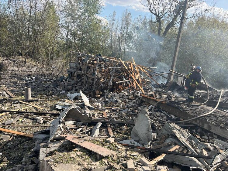 Окупанти вдарили по кафе та магазину у с. Гроза Куп'янського району – очільник ОВА Окупанти вдарили по кафе та магазину у с. Гроза Куп'янського району – очільник ОВА