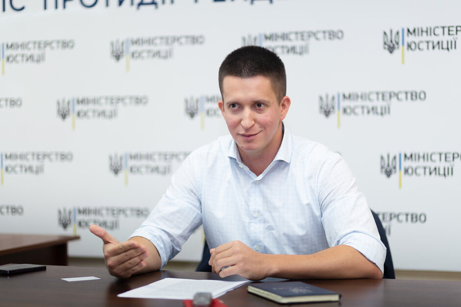 Керівник Офісу протидії рейдерству при Мін’юсті: «Зараз розповсюдженою є практика використання підроблених довіреностей, виданих за кордоном» Керівник Офісу протидії рейдерству при Мін’юсті: «Зараз розповсюдженою є практика використання підроблених довіреностей, виданих за кордоном»