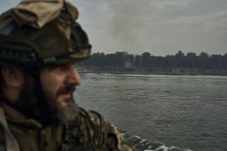 Зеленський опублікував фото українських військових на лівому березі Дніпра Зеленський опублікував фото українських військових на лівому березі Дніпра