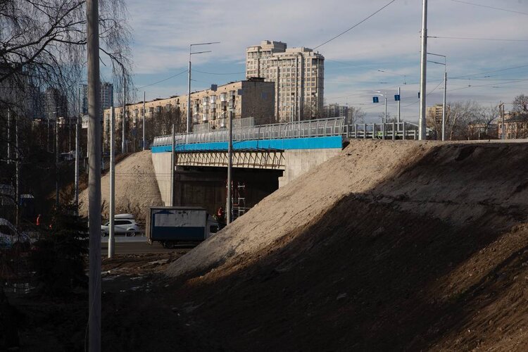 У Києві відкрили рух Дегтярівським шляхопроводом У Києві відкрили рух Дегтярівським шляхопроводом