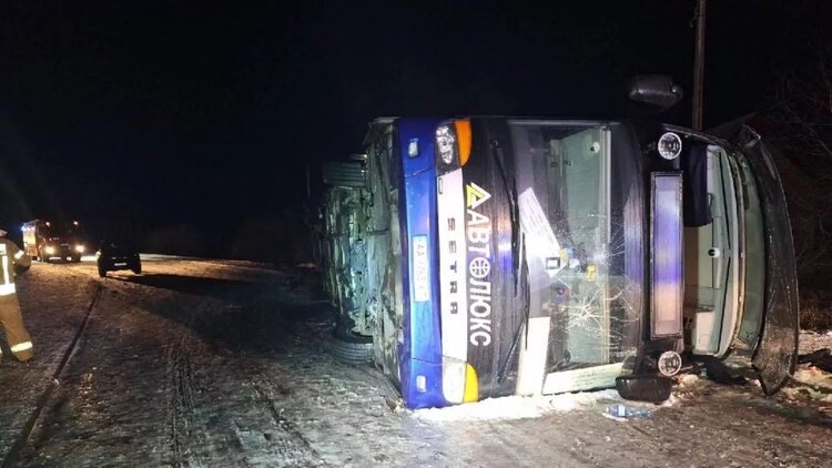 У Польщі перекинувся автобус із українцями У Польщі перекинувся автобус із українцями