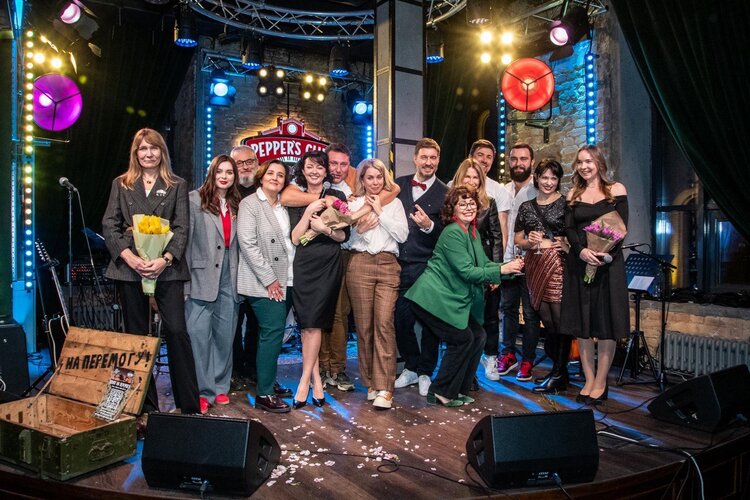 Організаторки Business Stand Up: «Ми відновили івенти, бо людям не вистачає ком’юніті і позитивних емоцій. І ми можемо збирати кошти, допомагати» Організаторки Business Stand Up: «Ми відновили івенти, бо людям не вистачає ком’юніті і позитивних емоцій. І ми можемо збирати кошти, допомагати»