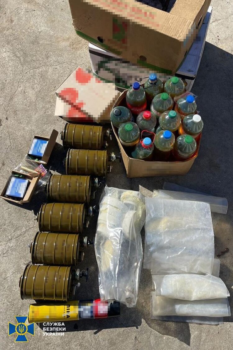 У Запоріжжі затримали ворожого агента, який намагався підірвати поштове відділення У Запоріжжі затримали ворожого агента, який намагався підірвати поштове відділення