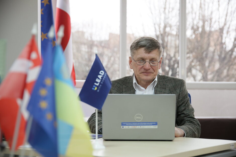 Очільник профільної робочої групи програми «U-LEAD з Європою»: «Результатом розвитку сільських громад у контексті євроінтеграції має стати повернення людей в Україну» Очільник профільної робочої групи програми «U-LEAD з Європою»: «Результатом розвитку сільських громад у контексті євроінтеграції має стати повернення людей в Україну»