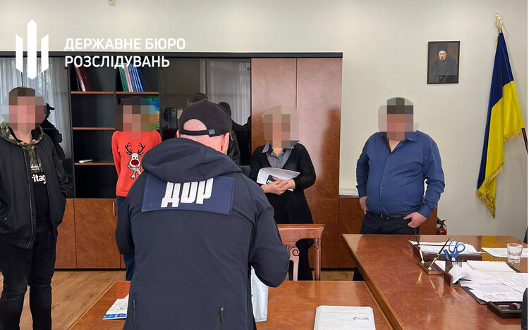 ДБР підозрює співробітників Держпродспоживслужби на видачі фітосанітарних сертифікатів за гроші ДБР підозрює співробітників Держпродспоживслужби на видачі фітосанітарних сертифікатів за гроші