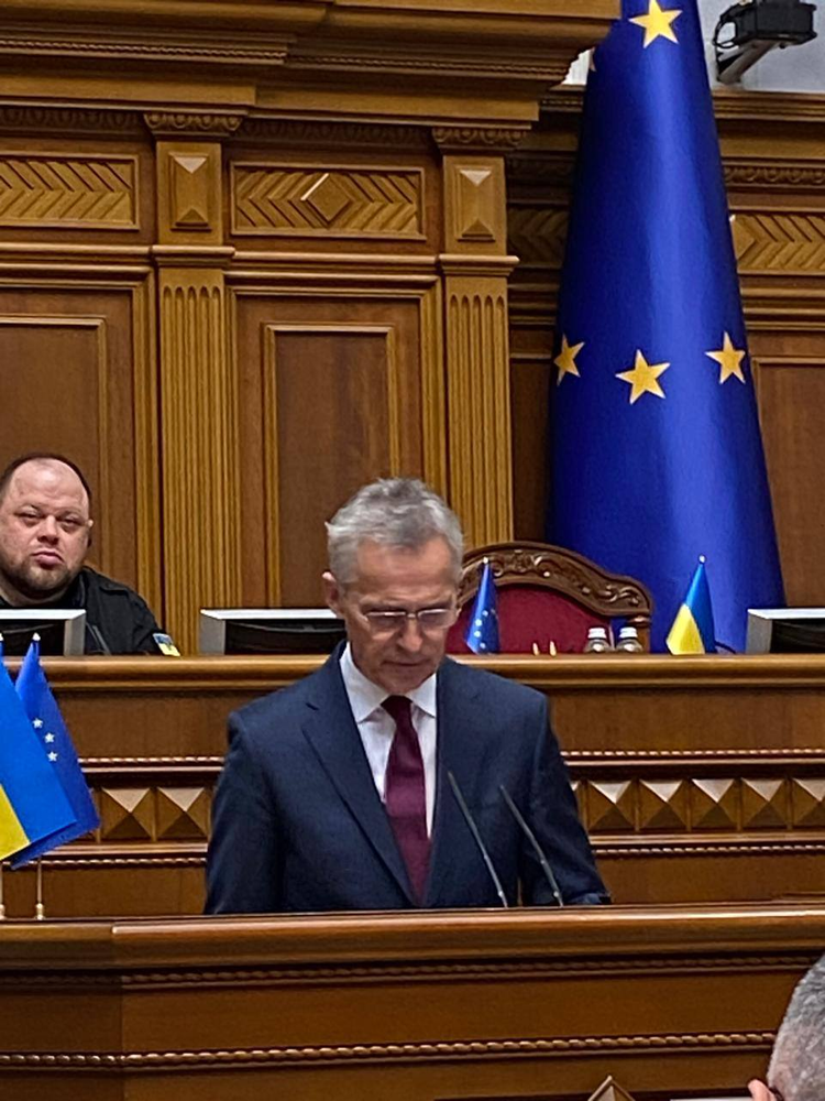 Генеральний секретар НАТО Єнс Столтенберг прибув до України з неоголошеним візитом Генеральний секретар НАТО Єнс Столтенберг прибув до України з неоголошеним візитом