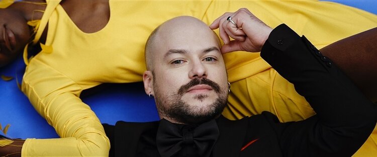 Кінопрем’єри тижня: романтична спортивна драма «Суперники» і трилер «Спадкоємець» Кінопрем’єри тижня: романтична спортивна драма «Суперники» і трилер «Спадкоємець»