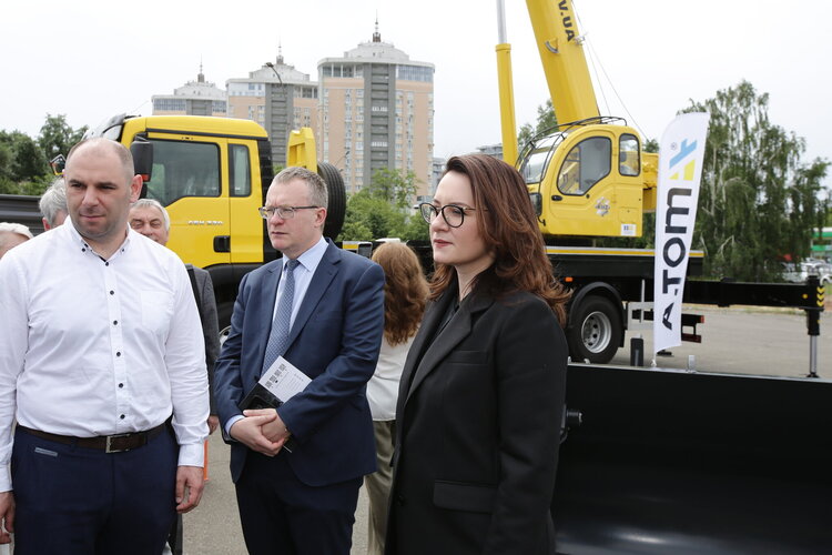 У Києві презентовано каталог українських виробників техніки для громад У Києві презентовано каталог українських виробників техніки для громад