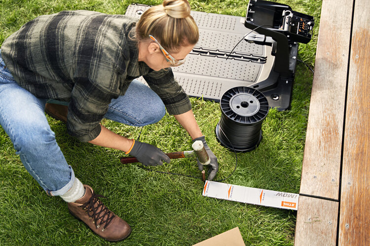 Нове покоління роботів-газонокосарок STIHL iMOW®: встановлення простіше простого Нове покоління роботів-газонокосарок STIHL iMOW®: встановлення простіше простого