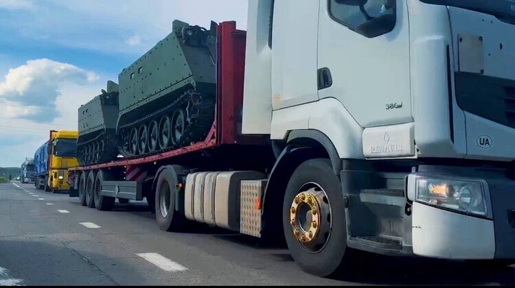 «Українська бронетехніка» поставила для Об’єднаної штурмової бригади Нацполіції «Лють» бронетранспортери М113 «Українська бронетехніка» поставила для Об’єднаної штурмової бригади Нацполіції «Лють» бронетранспортери М113