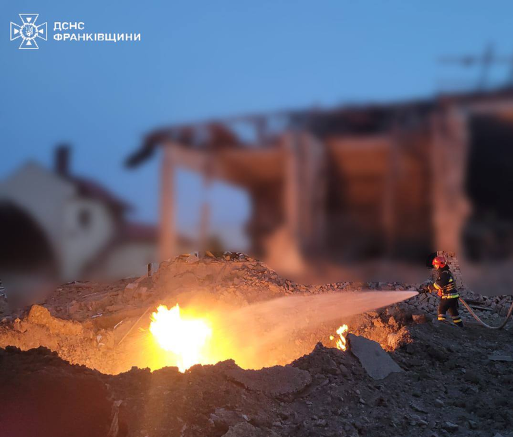 Уночі росіяни провели восьму масовану атаку на енергосистему України (ОНОВЛЕНО) Уночі росіяни провели восьму масовану атаку на енергосистему України (ОНОВЛЕНО)