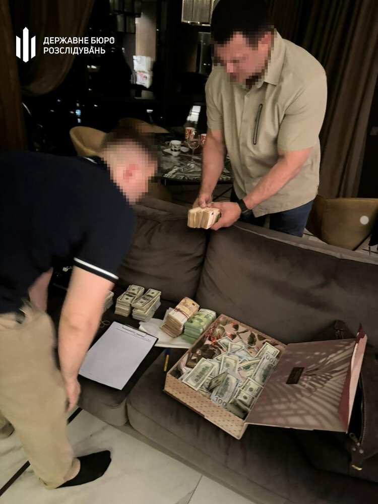 Нардепу Тищенку повідомлено про підозру за незаконне позбавлення волі ексвійськового (+ФОТО) Нардепу Тищенку повідомлено про підозру за незаконне позбавлення волі ексвійськового (+ФОТО)