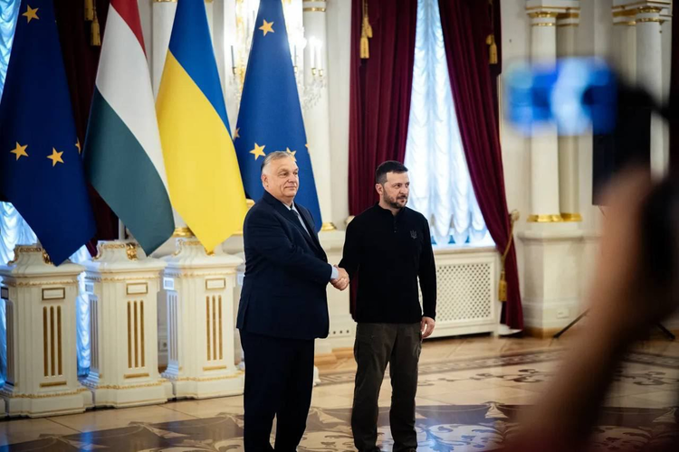 Орбан прибув до Києва та зустрівся із Зеленським (оновлено) Орбан прибув до Києва та зустрівся із Зеленським (оновлено)