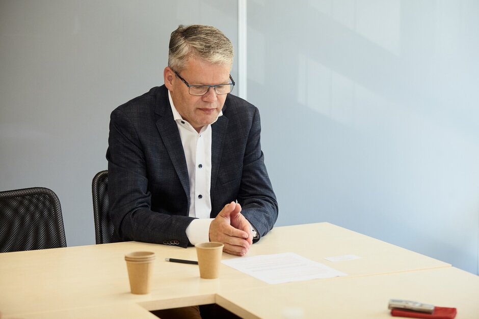 Керівник Антикорупційної ініціативи Європейського Союзу (EUACI): «МОЗ показав хороші результати у виконанні Державної антикорупційної програми. На жаль, Міноборони не має таких успіхів» Керівник Антикорупційної ініціативи Європейського Союзу (EUACI): «МОЗ показав хороші результати у виконанні Державної антикорупційної програми. На жаль, Міноборони не має таких успіхів»