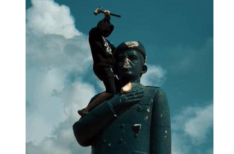 У Венесуелі почалися масові заворушення через сфальсифіковану перемогу Мадуро на виборах У Венесуелі почалися масові заворушення через сфальсифіковану перемогу Мадуро на виборах