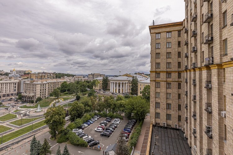ФДМУ хоче продати готель «Україна» у центрі Києва за 1 мільярд гривень. Наскільки це реально і що отримає новий власник? ФДМУ хоче продати готель «Україна» у центрі Києва за 1 мільярд гривень. Наскільки це реально і що отримає новий власник?