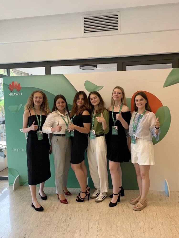 Штучний інтелект, 5G та кібербезпека: як Huawei допомагає розвивати українські таланти Штучний інтелект, 5G та кібербезпека: як Huawei допомагає розвивати українські таланти