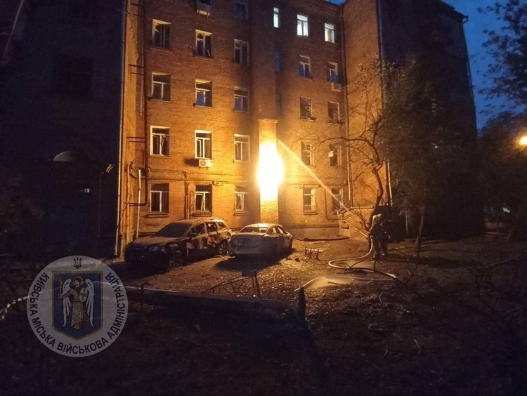 Уночі ворог масово атакував регіони України: є влучання в критичні об'єкти Уночі ворог масово атакував регіони України: є влучання в критичні об'єкти