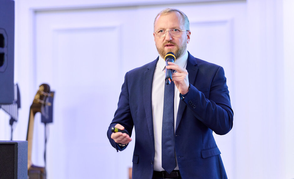 Генеральний директор Schneider Electric Україна: «Низька енергоефективність української економіки завдає країні понад $1 млрд втрат щороку» Генеральний директор Schneider Electric Україна: «Низька енергоефективність української економіки завдає країні понад $1 млрд втрат щороку»
