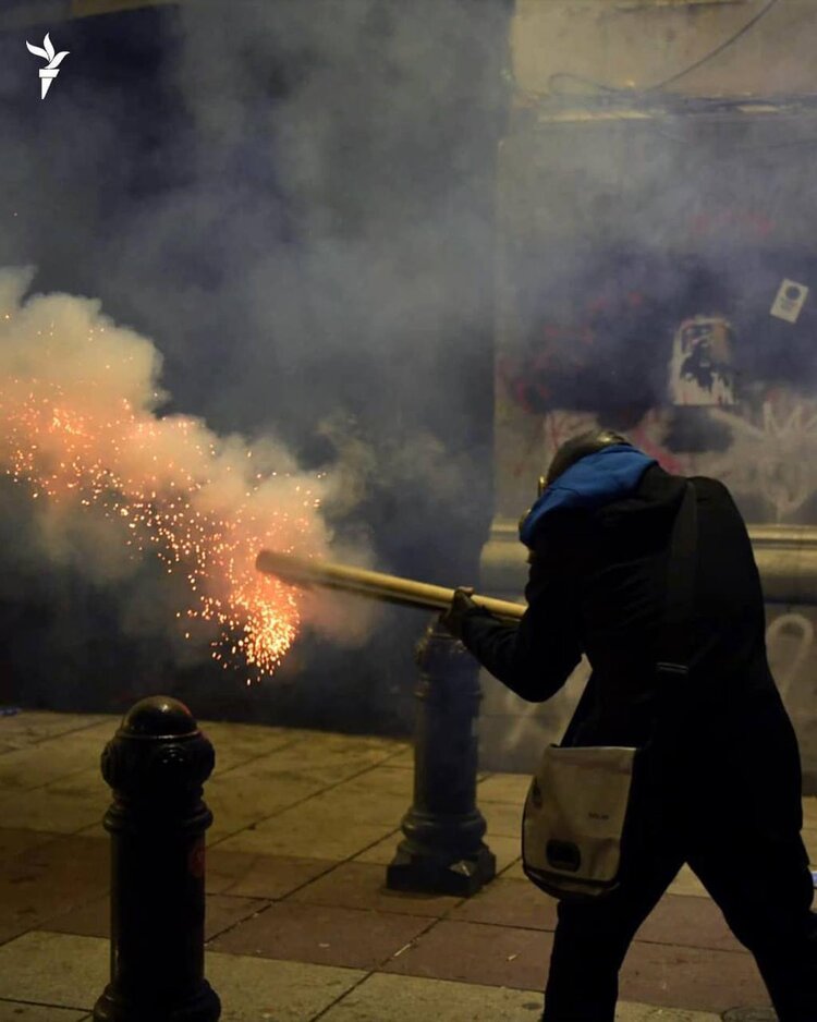 Протести у Тбілісі: силовикам не вдалося розігнати мітингувальників Протести у Тбілісі: силовикам не вдалося розігнати мітингувальників