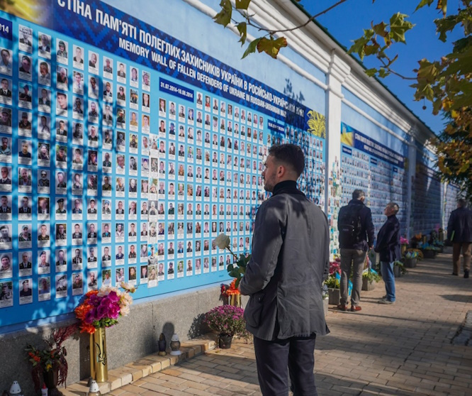 Французьким крайнім правим з партії Ле Пен почала більше подобатися Україна, ніж росія – Le Monde Французьким крайнім правим з партії Ле Пен почала більше подобатися Україна, ніж росія – Le Monde