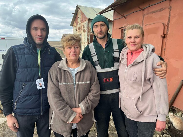 Вижити та відновитися: як родина фермерів з Херсонщини бореться з наслідками окупації Вижити та відновитися: як родина фермерів з Херсонщини бореться з наслідками окупації