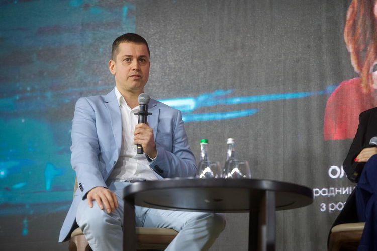 У Києві відбувається Mind Export Summit 2025. Про що говорять зі сцени та в кулуарах? У Києві відбувається Mind Export Summit 2025. Про що говорять зі сцени та в кулуарах?