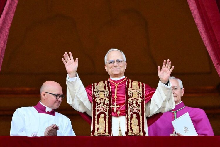 Habemus Papam, або Американець у кріслі Святого Петра Habemus Papam, або Американець у кріслі Святого Петра