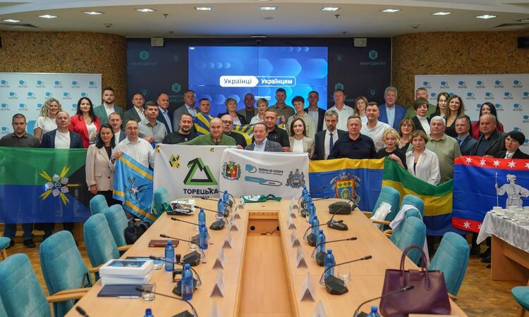 Досвід окупованої Соледарської громади стає прикладом самоврядування воєнного часу Досвід окупованої Соледарської громади стає прикладом самоврядування воєнного часу