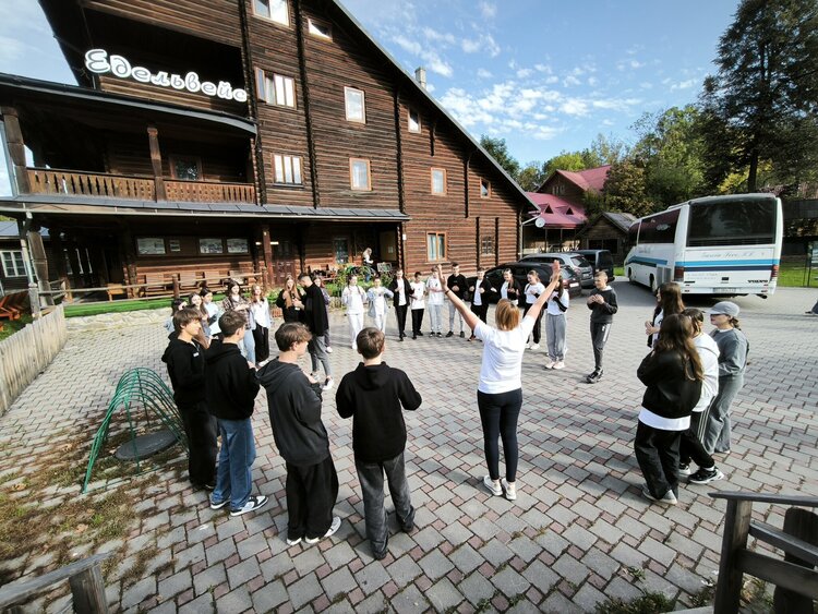 Молодіжний табір у Ясіні об’єднав підлітків з громад різних регіонів Молодіжний табір у Ясіні об’єднав підлітків з громад різних регіонів