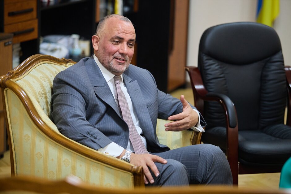 Посол Арабської Республіки Єгипет: «Найбільше чекаємо на будівництво українським бізнесом продовольчого зернового хабу в Економічній зоні Суецького каналу» Посол Арабської Республіки Єгипет: «Найбільше чекаємо на будівництво українським бізнесом продовольчого зернового хабу в Економічній зоні Суецького каналу»