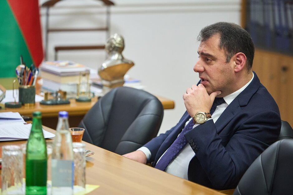 Посол Азербайджана в Украине: «Азербайджанский бизнес планирует запустить полный цикл титанового производства на базе ОГХК» Посол Азербайджана в Украине: «Азербайджанский бизнес планирует запустить полный цикл титанового производства на базе ОГХК»