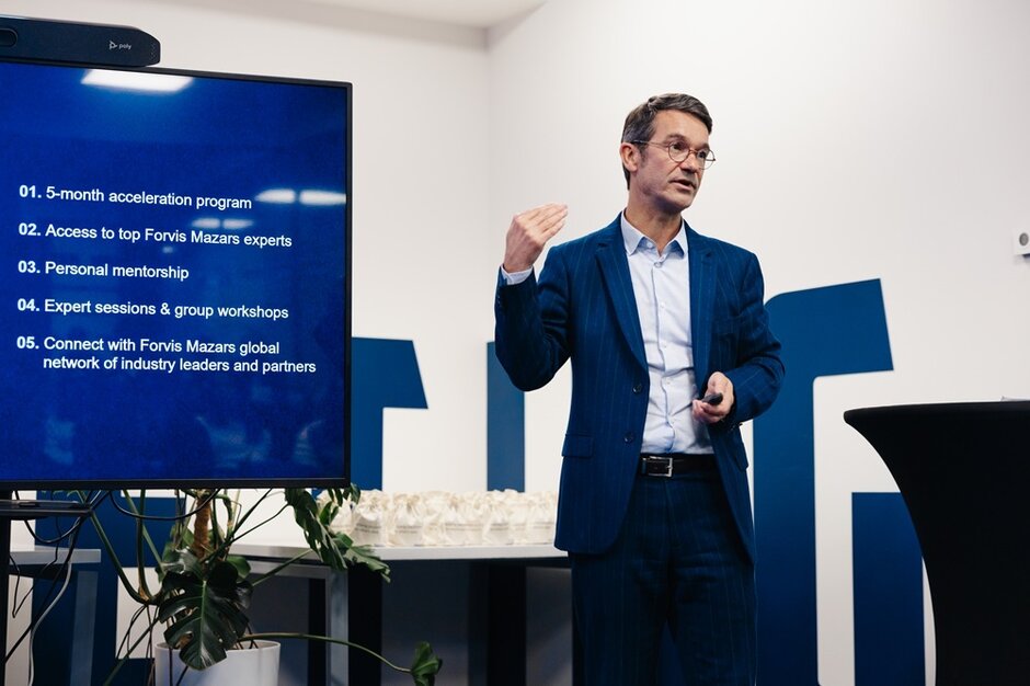 Зіткнення світів. Як подолати прірву між корпораціями та стартапами Зіткнення світів. Як подолати прірву між корпораціями та стартапами