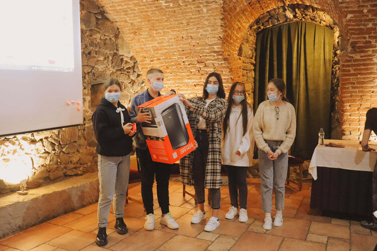 У громадах Закарпаття реалізовується ініціатива «Волонтер – це я» У громадах Закарпаття реалізовується ініціатива «Волонтер – це я»