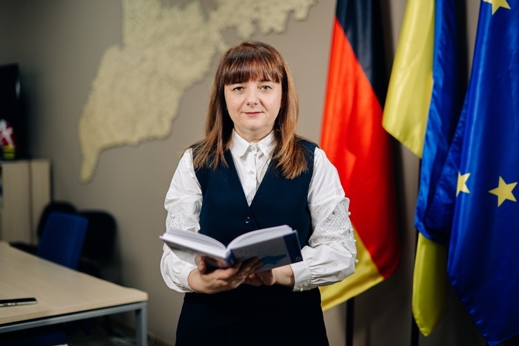 Керівниця офісу U-LEAD у Чернівецькій області: «Наша область може стати пілотною для повоєнного відновлення України» Керівниця офісу U-LEAD у Чернівецькій області: «Наша область може стати пілотною для повоєнного відновлення України»