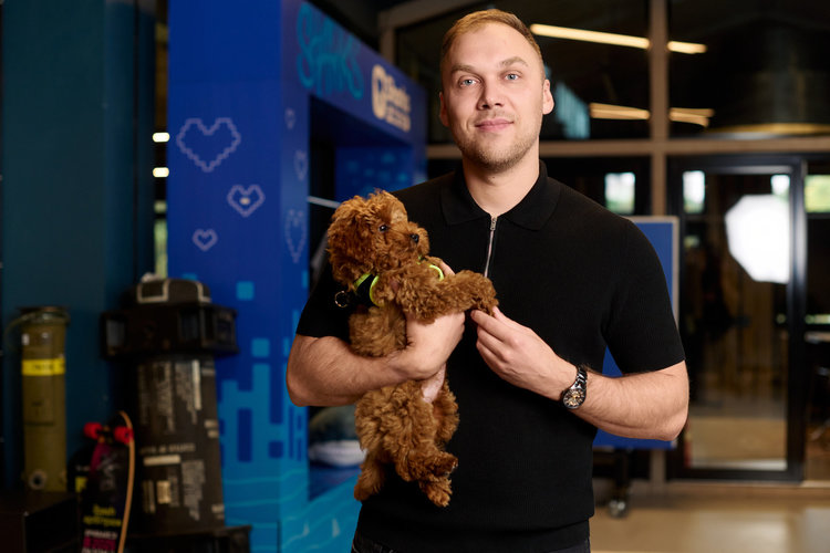 Автономія замість черги на погодження: Антон Асеєв, CEO Sharkscode, про масштабування технологічної компанії Автономія замість черги на погодження: Антон Асеєв, CEO Sharkscode, про масштабування технологічної компанії