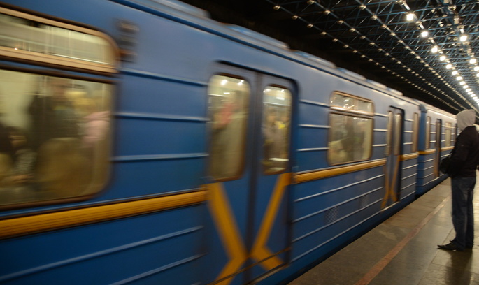 Борги Київського метрополітену скоро призведуть до його зупинки