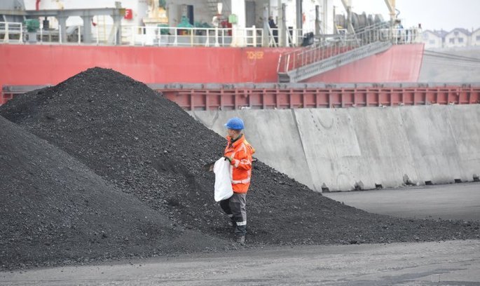 Ще більше вугілля: навіщо держава реконструює термінал у порту «Южний»