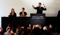 ϳ  :        Phillips New Now  