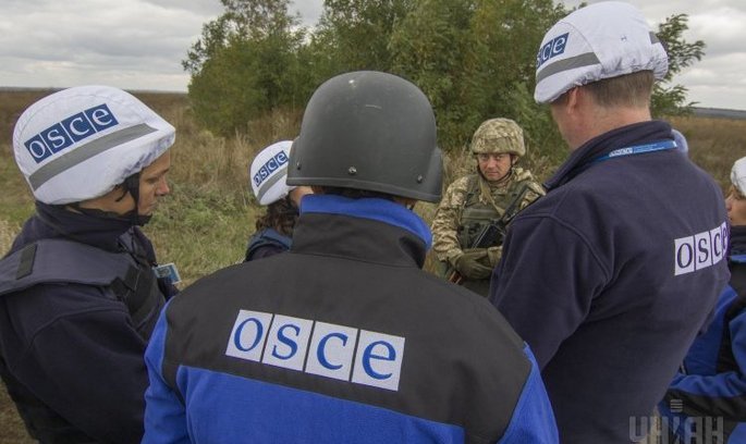 На окупованій території в Луганській області підірвався автомобіль ОБСЄ, загинув спостерігач (ОНОВЛЮЄТЬСЯ) На окупованій території в Луганській області підірвався автомобіль ОБСЄ, загинув спостерігач (ОНОВЛЮЄТЬСЯ)