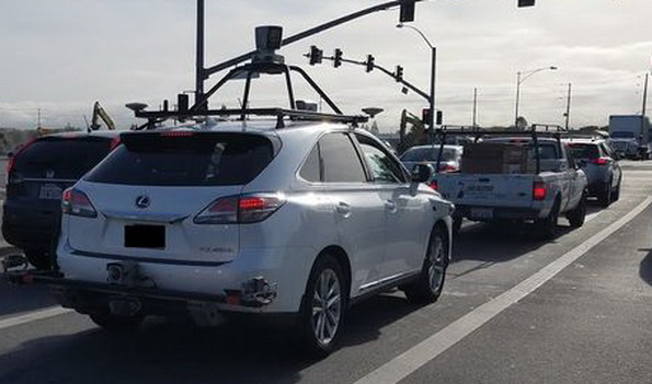 Lexus RX450h з устаткуванням Перші безпілотні автомобілі Apple помічені на дорогах Каліфорнії