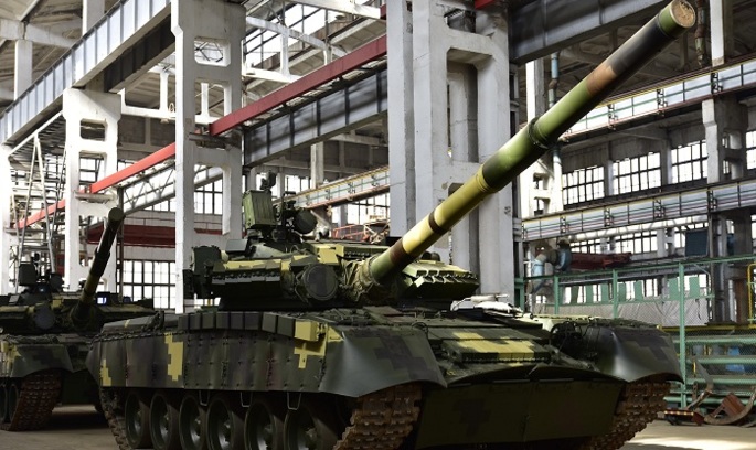фото "Укроборонпром" «Укроборонпром» передає військам оновлені танки Т-80 (ВІДЕО)