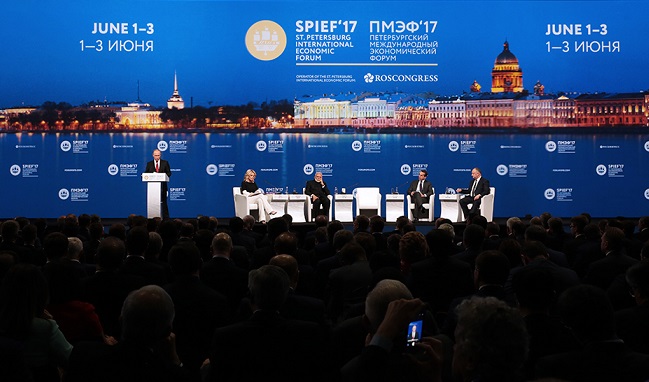 фото forumspb.com Соцмережі глумляться над командою Путіна «Вільно» на економічному форумі