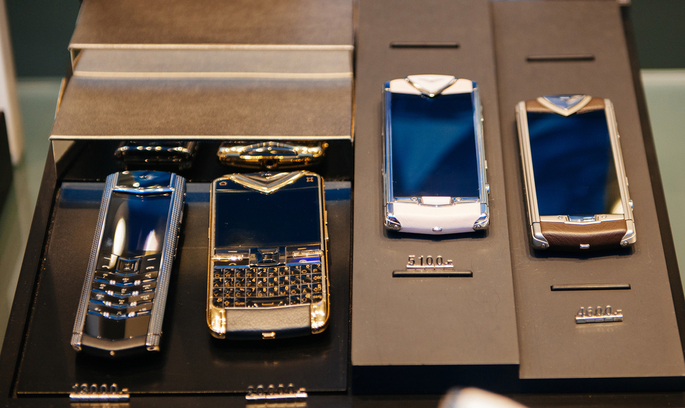 У Великобританії за борги закрили виробництво розкішних телефонів Vertu У Великобританії за борги закрили виробництво розкішних телефонів Vertu
