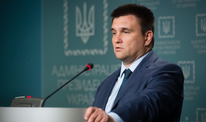 Клімкін: Україна вирішила не вводити візовий режим з РФ Клімкін: Україна вирішила не вводити візовий режим з РФ