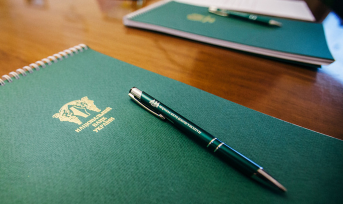 Підприємцям більше не потрібно оформлювати довідки про декларування валютних цінностей Підприємцям більше не потрібно оформлювати довідки про декларування валютних цінностей